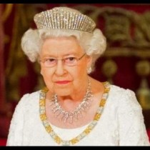 Бъкингам се тресе от скандали!  Кралицата в прединфарктно състояние след като разбра с коя известна звезда си ляга сина й 