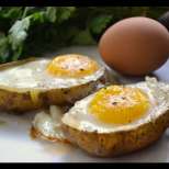 Яйца на очи в картофени кошнички
