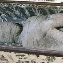 Момче откри мумия на тавана на баба си