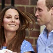 Кейт Мидълтън кърми принц Джордж