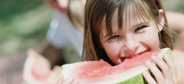 Някои плодове могат да предизвикат дискомфорт и алергии на децата