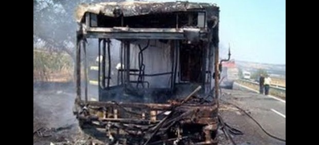 Български автобус с туристи изгоря във Франция