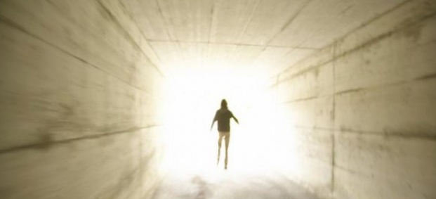 Обяснение за ярката светлина в тунела преди смъртта
