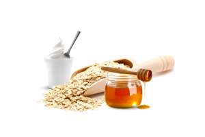 Здравословна закуска с ечемичени ядки зърна и мед