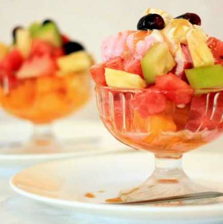 Плодов купол със сладолед