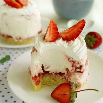 Мини тортички с ягоди