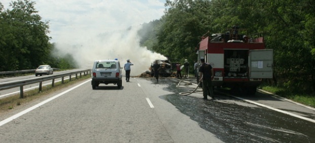 Пожар спря движението при "Витиня" в посока Ботевград