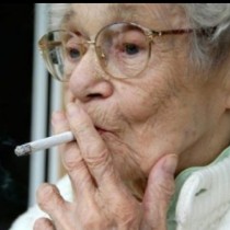 Как някои пушачи се разболяват рано, а други достигат до дълбока старост?