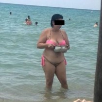 Куриози от плажа: Една страстна домакиня си донесе тенджерата на плажа, а другата ето какво
