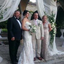 Краси Ранков вдигна приказна сватба в Балчик! Ето снимки от екзотичното място и красивата булка