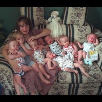 През далечната 1997г. тя роди седемзнаци. Вижте как изглеждат днес (Снимка) 
