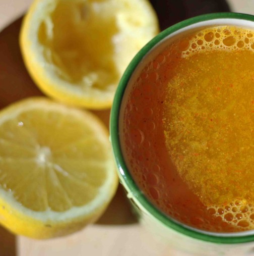 Намерих ето тази супер рецепта: Лимон с куркума-Сигурно ще помогне и на вас!