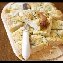 Просто малка фантазия: Опитате ли този чеснов хляб със сирене, друг няма да погледнете!