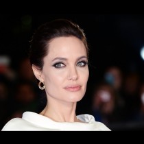 Анджелина Джоли намери нов татко на децата си