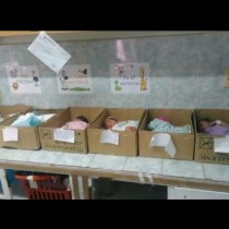 Полицията откри новородени бебета в кутии 