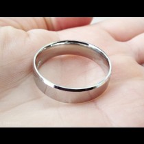 Как ли успял: След три години открил изгубения венчален пръстен на странно място, но вече било късно