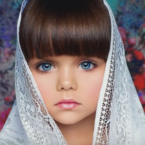 Това не е кукла, а малката Анастасия-Новото най-красиво момиче в света