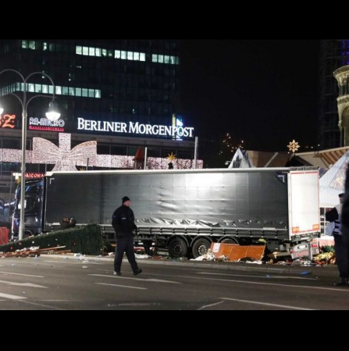 Новини за атентата в Берлин-Разбра се кой е шофьорът на камиона-убиец-Жертвите са 12, ранените-48