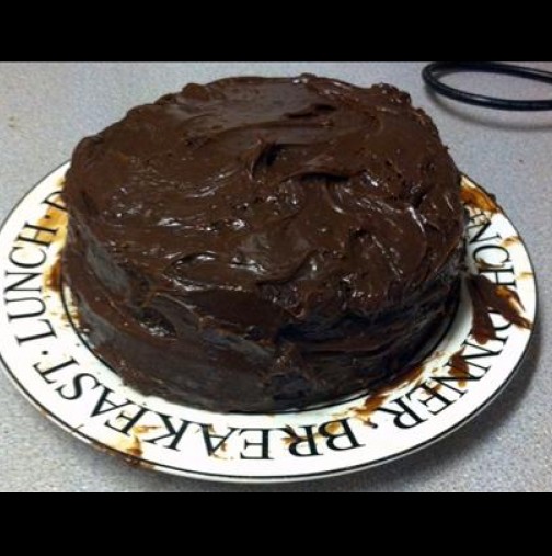 Тази шоколадова торта "Студентска радост", която се прави за 5 минутки в микровълнова печка стана истински хит в интернет