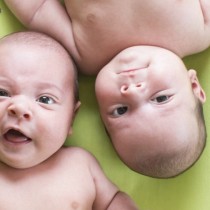 Ето близнаците, които се родиха в различни години