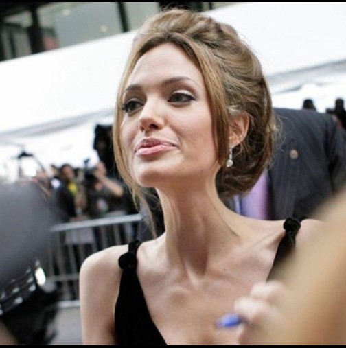 Анджелина Джоли на прага на смъртта със своите 34 килограма