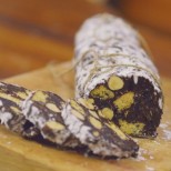 Лесна рецепта с видео: Шоколадов салам - с носталгия по детството
