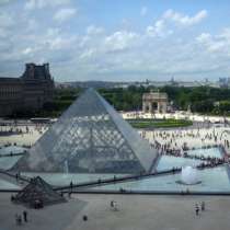 Полицията в Париж залови банда музейни апаши
