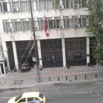 Кола се вряза в турското посолство 