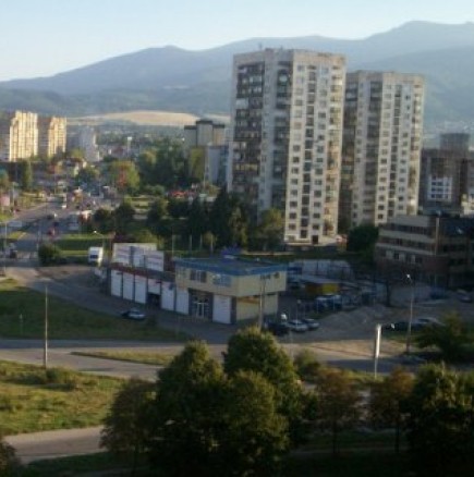 Мъж се самоуби, след като скочи от 12-ия етаж на блок в София