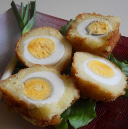 Панирани яйца с картофено пюре - или какво да правим с яйцата, останали от Великден