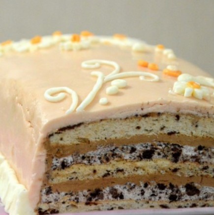 Лешникова Орео торта - сладко вълшебство с много ядки и хрупкави бисквитки