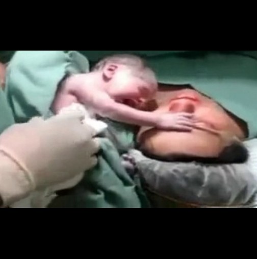 Почина по време на раждане, но тогава бебето й си сложи ръчичкато върху челото и ето какво се случи!