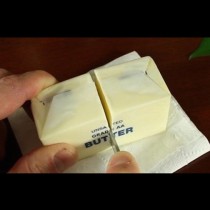 Поставете тоалетна хартия в масло! Много ефективен трик, който може да Ви спаси живота! (Видео)