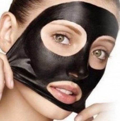 Момичетата по целия свят полудяха по черната маска, но знаете ли от какво е направена?