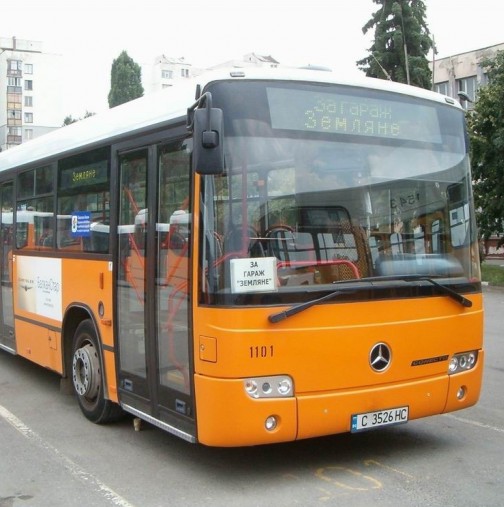Важно за всички, които пътуват с градски транспорт: Десетки автобуси и трамваи с променен маршрут за постоянно