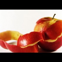 Ябълки, банани и мляко: Ядете ги в грешното време и затова представлява опасност за здравето