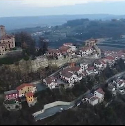 Кметът на това село предлага 2 хиляди евро на месец, на всеки, който се засели в него-аемът е 40 евро