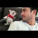 Милиони хора отново и отново гледат клипа с това кученце, което се държи като човек (Видео)