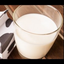 Цялата истина за пастьоризираното мляко и защо е с толкова дълъг срок на годност