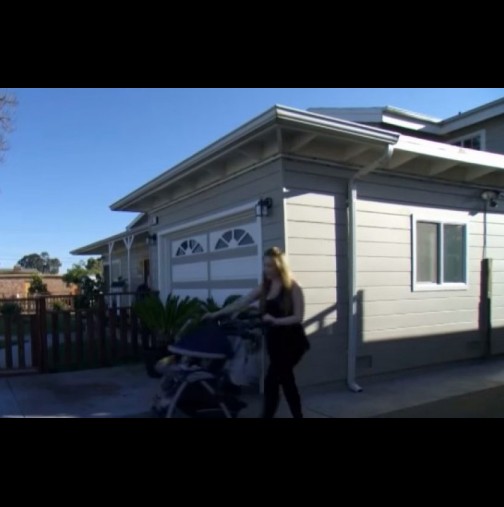 Тази самотна майка с две деца живее в гараж: Всички я осъждат, докато не влязат вътре (Видео)