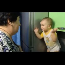 Диалог между баба и внучка-На това видео се смях през сълзи!