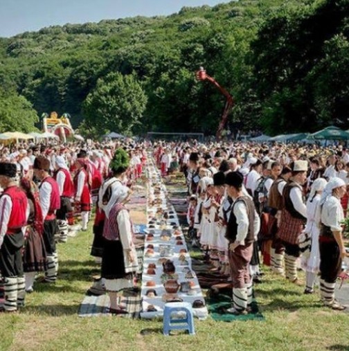 Сватбата на века се състоя в България - 4500 гости присъстваха-Вижте младоженците!