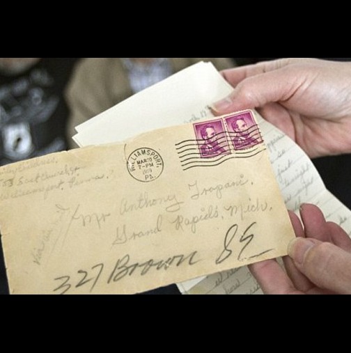 Съпругата му крила това писмо 55 години. След смъртта й разбрали съвсем неочаквана истина!