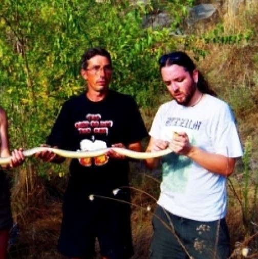 Хванаха най-дългата змия у нас за всички времена в Бургас. Ето как изглежда (снимки)