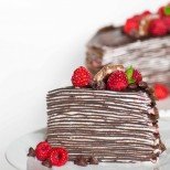 ВИДЕО: Палачинково съвършенство от шоколад и маскарпоне - опитайте тази нежна торта и ще искате още и още...