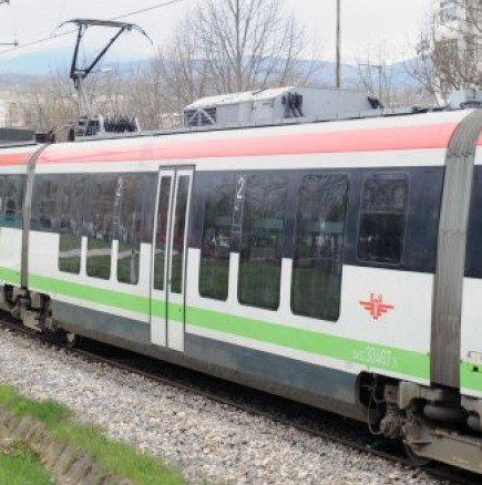 Мъж заплаши с бомба влака Бургас-София