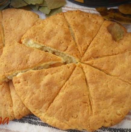 Либум - жертвен хляб със сирене от древен Рим. Докато се пече, кухнята ви ще се изпълни с божествен аромат!