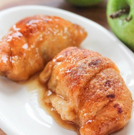 Рецепта на деня: лесни и сочни щруделчета с ябълка