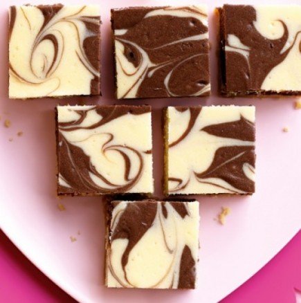 Мраморен шоколадов сладкиш - всички ще мислят, че сте го правили с часове, а ви трябват само 30 минути