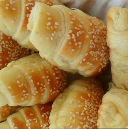 Копринено нежни, въздушни и разтапящо вкусни: турски кифлички със сирене